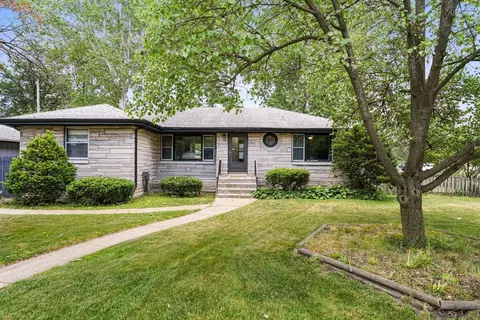245 N Elmer St, Griffith, IN 46319 photo 2