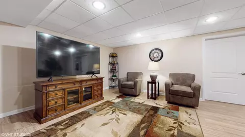 10795 N Walnut Dr, Saint John, IN 46373 photo 32