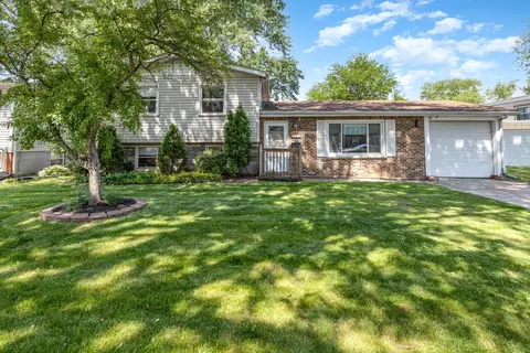 1034 N Wheeler St, Griffith, IN 46319 photo 1