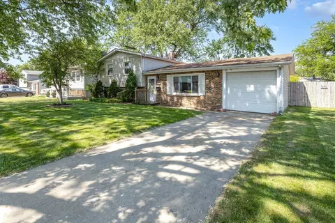 1034 N Wheeler St, Griffith, IN 46319 photo 3