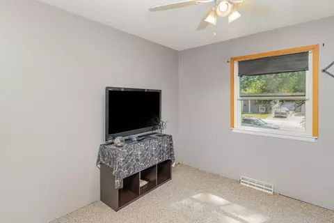 1034 N Wheeler St, Griffith, IN 46319 photo 15