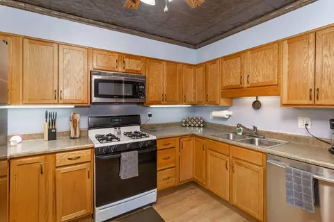 1034 N Wheeler St, Griffith, IN 46319 photo 9