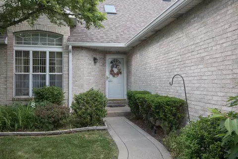 164 Summertree Dr, Porter, IN 46304 photo 2