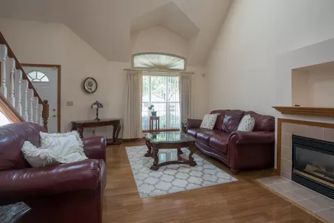 164 Summertree Dr, Porter, IN 46304 photo 3