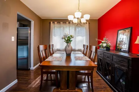 9965 Rustic Dr, De Motte, IN 46310 photo 5