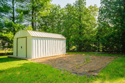 9965 Rustic Dr, De Motte, IN 46310 photo 23
