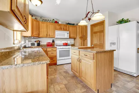 1240 Springbrook Ct, Crown Point, IN 46307 photo 10