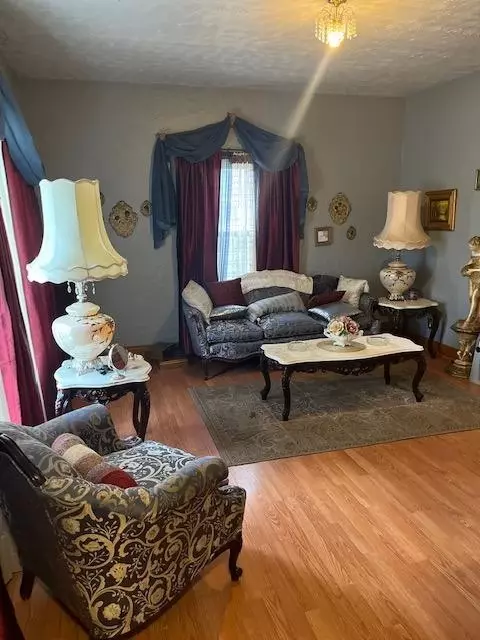322 Cleveland St, Gary, IN 46404 photo 3