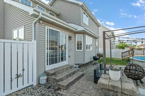 9853 Forest St, Dyer, IN 46311 photo 29