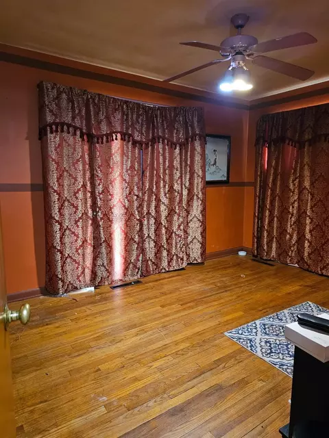 6746 Birch Pl, Gary, IN 46403 photo 9