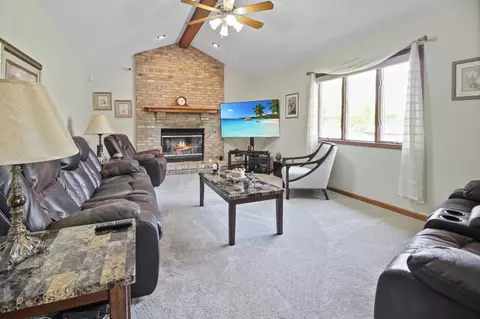 2720 Mockingbird Dr, Crown Point, IN 46307 photo 9