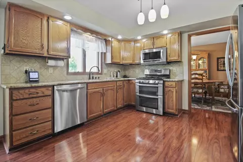 2720 Mockingbird Dr, Crown Point, IN 46307 photo 7