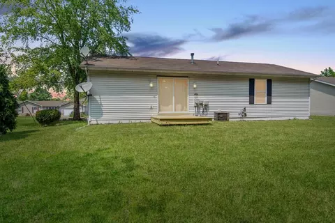 374 Marilyn Rd, Burns Harbor, IN 46304 photo 18