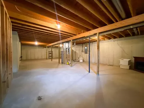 374 Marilyn Rd, Burns Harbor, IN 46304 photo 16