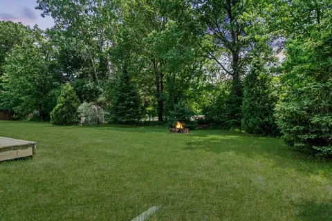 374 Marilyn Rd, Burns Harbor, IN 46304 photo 19