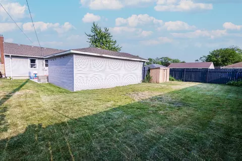 832 E Woodside Dr, Griffith, IN 46319 photo 33