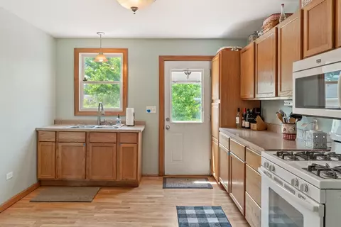 8212 Jackson Ave, Munster, IN 46321 photo 5