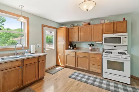 8212 Jackson Ave, Munster, IN 46321 photo 4