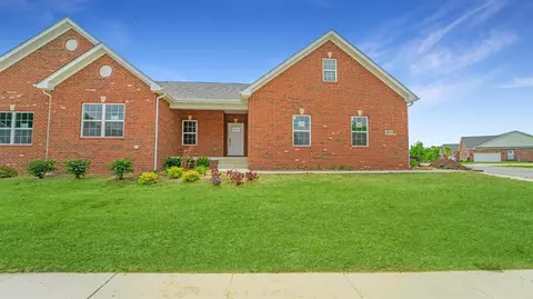 821 Shannon Dr, Crown Point, IN 46307 photo 1
