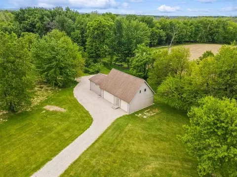 8902 N Wilhelm Rd, La Porte, IN 46350 photo 29