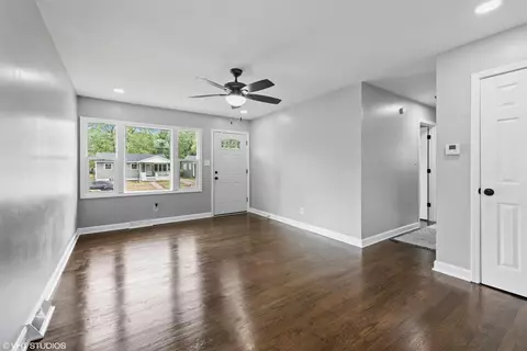 855 King St, Gary, IN 46406 photo 4