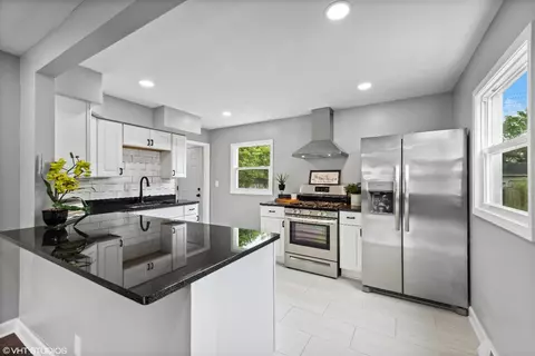 855 King St, Gary, IN 46406 photo 5