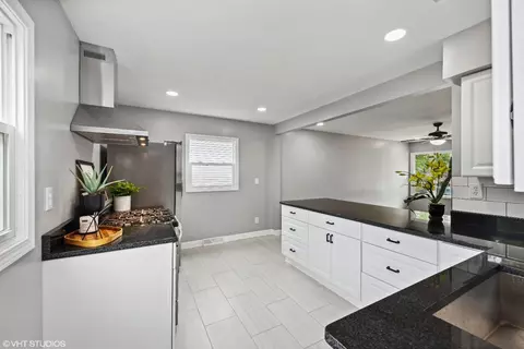 855 King St, Gary, IN 46406 photo 7