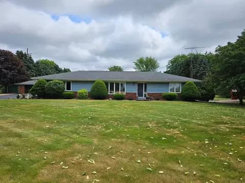 6202 E Bootjack Rd, Rolling Prairie, IN 46371 photo 2
