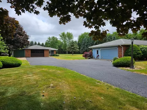 6202 E Bootjack Rd, Rolling Prairie, IN 46371 photo 4