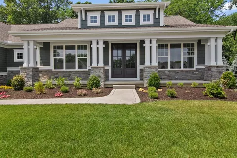 3803 Elio Way, Valparaiso, IN 46385 photo 2