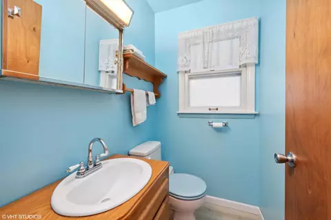 4425 E 13th Pl, Gary, IN 46403 photo 11