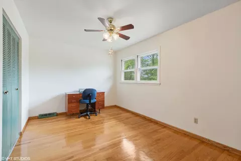 4425 E 13th Pl, Gary, IN 46403 photo 12