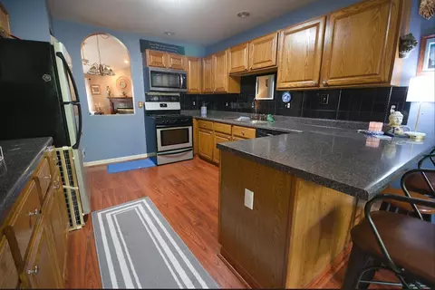 904 Cornwallis Ln, Munster, IN 46321 photo 9