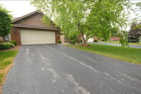 904 Cornwallis Ln, Munster, IN 46321 photo 2