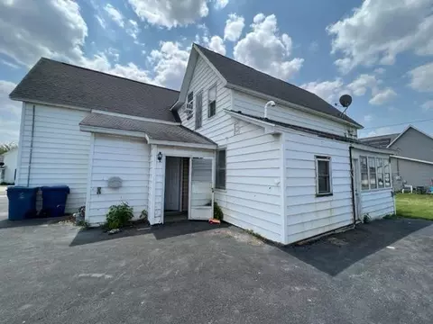104 E Broadway St, Brook, IN 47922 photo 5