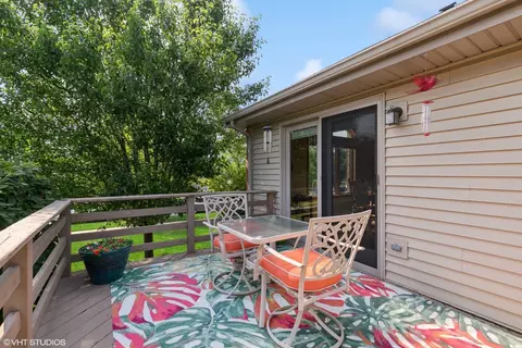 9441 E Oakridge Dr, Saint John, IN 46373 photo 11