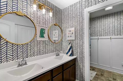 2451 Walker Dr, Valparaiso, IN 46385 photo 14