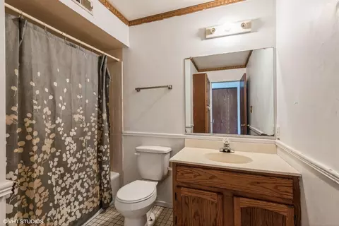1307 Brookside Dr #B2, Munster, IN 46321 photo 9