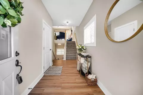 1604 Melanie Ln, Chesterton, IN 46304 photo 2