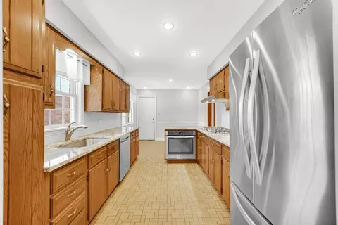 1826 Ada Ln, Munster, IN 46321 photo 11