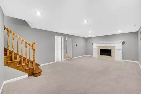 1826 Ada Ln, Munster, IN 46321 photo 8