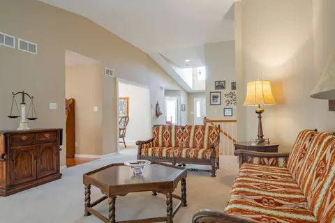 10787 Knickerbocker Ct, Saint John, IN 46373 photo 14