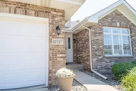 10787 Knickerbocker Ct, Saint John, IN 46373 photo 8