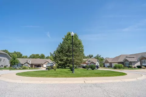 10787 Knickerbocker Ct, Saint John, IN 46373 photo 6