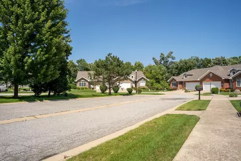 10787 Knickerbocker Ct, Saint John, IN 46373 photo 10