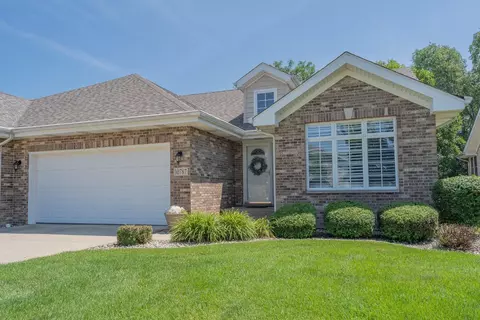 10787 Knickerbocker Ct, Saint John, IN 46373 photo 1
