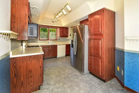 3070 E 62nd Pl, Hobart, IN 46342 photo 13
