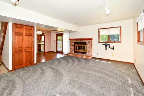 3070 E 62nd Pl, Hobart, IN 46342 photo 9