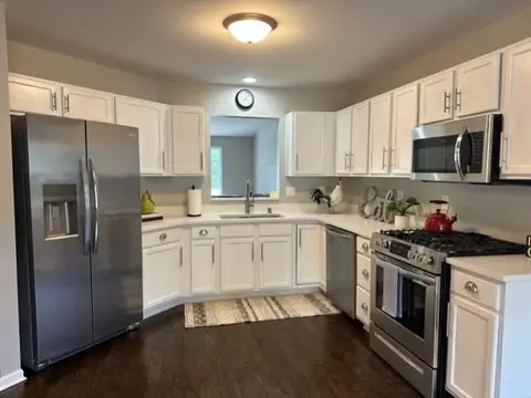 6950 Tompkins Ct, Griffith, IN 46319 photo 2