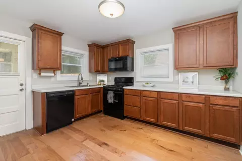 303 E Main St, Lowell, IN 46356 photo 4